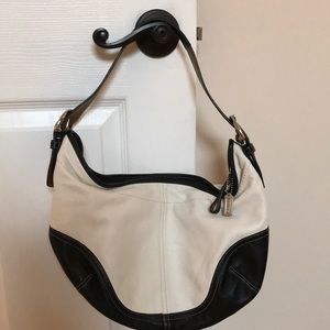 Coach hobo LIKE NEW